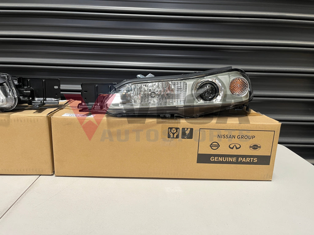 Headlight Set Rhs & Lhs (L-Package Halogen) To Suit Nissan Silvia S15 26060-85F90 / 26010-85F90