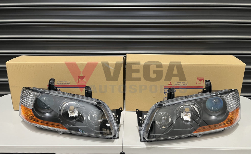 Hid Headlight Housing Set (Rhs & Lhs) To Suit Mitsubishi Lancer Evolution 8 Mr Ct9A 8301B718 /