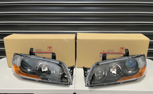 Hid Headlight Housing Set (Rhs & Lhs) To Suit Mitsubishi Lancer Evolution 8 Mr Ct9A 8301B718 /