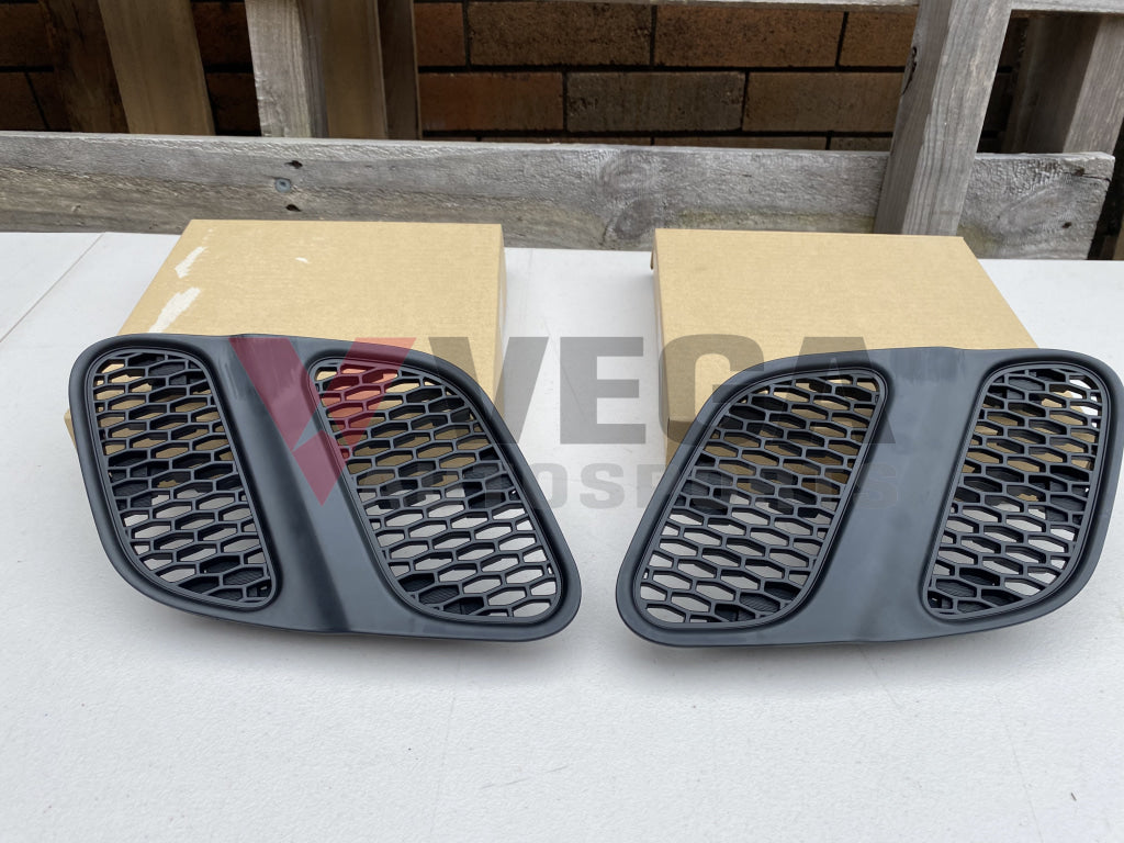 Hood Grille Set Rhs / Lhs To Suit Subaru Impreza Wrx Gc8 1997 2001 Exterior