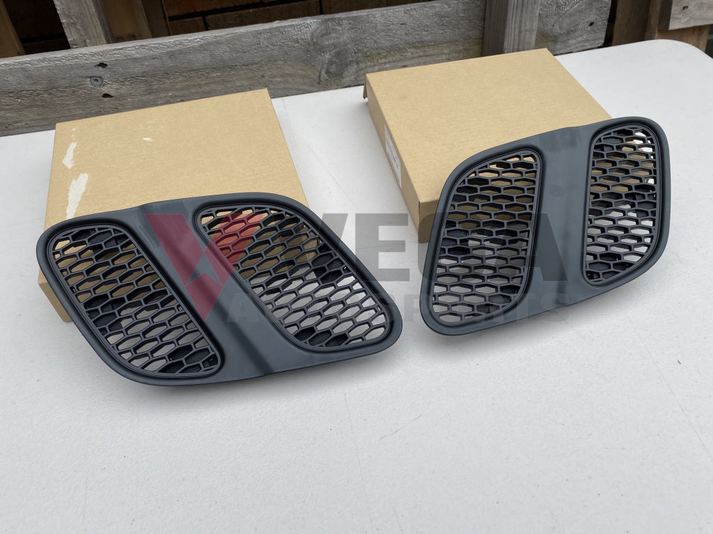 Hood Grille Set Rhs / Lhs To Suit Subaru Impreza Wrx Gc8 1997 2001 Exterior