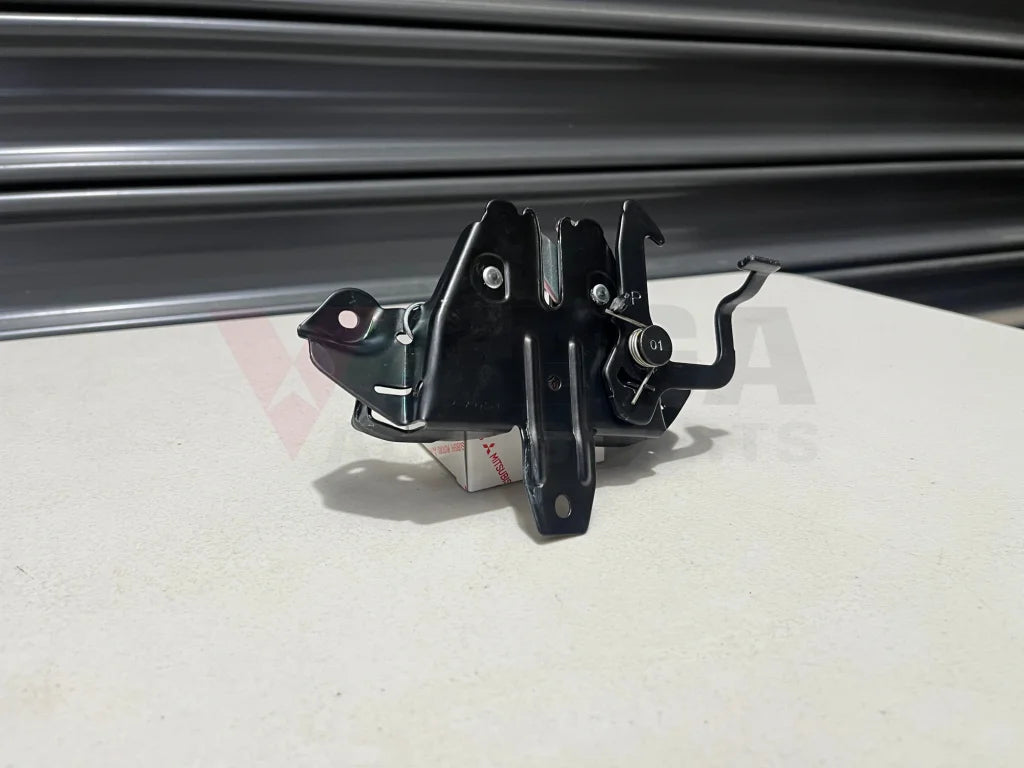 Hood Latch to suit Mitsubishi Lancer Evolution 4 CN9A MR280775 Exterior