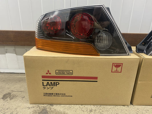 Tail Light Assemblies Rhs & Lhs To Suit Mitsubishi Lancer Evolution 9 Ct9A