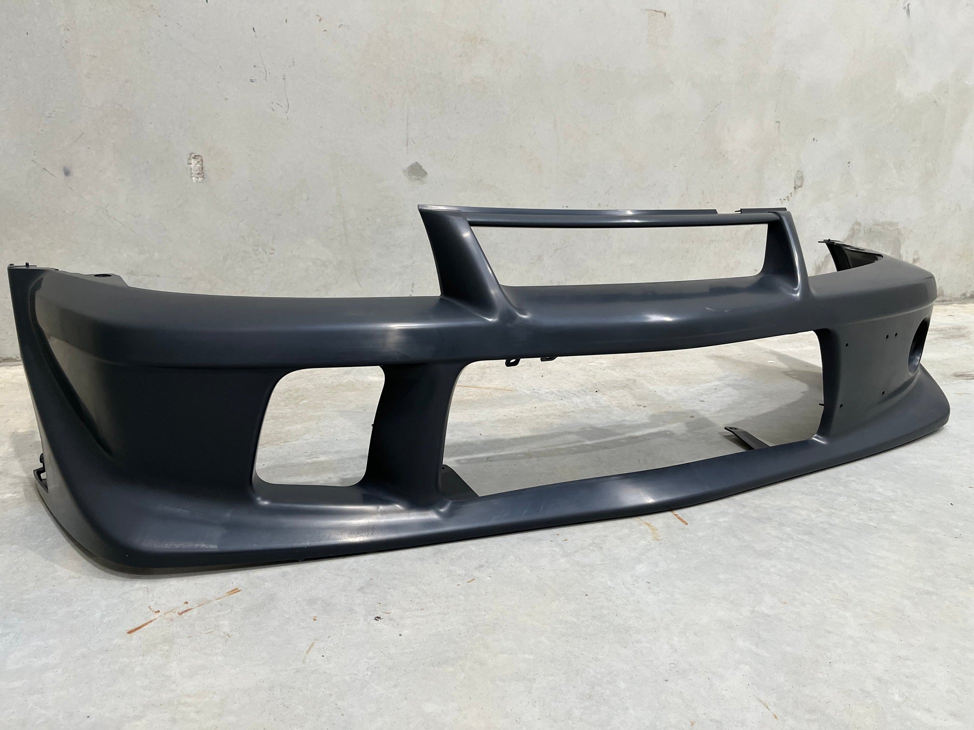 Genuine Mitsubishi Lancer Evolution Vi Tommi Makinen Edition S2 Front Bumper (Evo6.5 Tme) Exterior