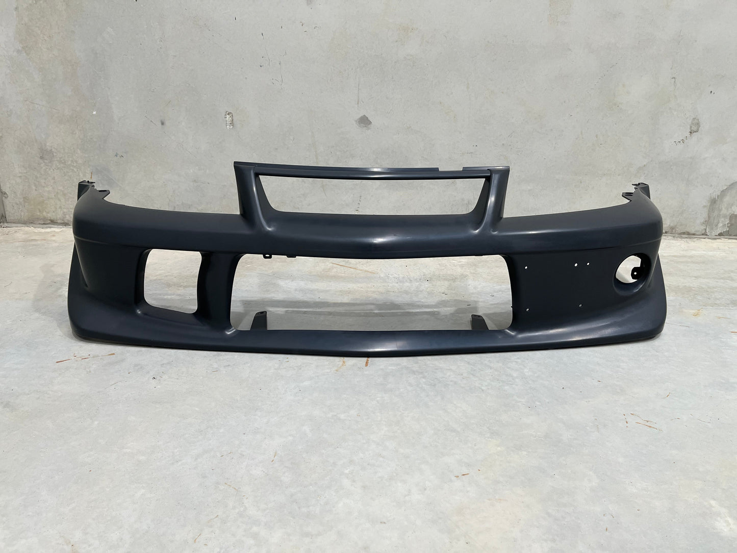 Genuine Mitsubishi Lancer Evolution Vi Tommi Makinen Edition S2 Front Bumper (Evo6.5 Tme) Exterior