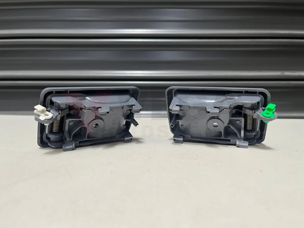 Inner Door Handle Set (Rhs / Lhs) Grey To Suit Landcruiser 78 79 70 Series 69205-10040-B7