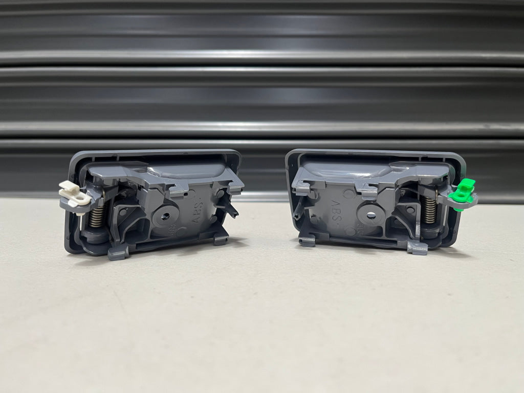 Inner Door Handle Set (Rhs / Lhs) Grey To Suit Landcruiser 78 79 70 Series 69205-10040-B7