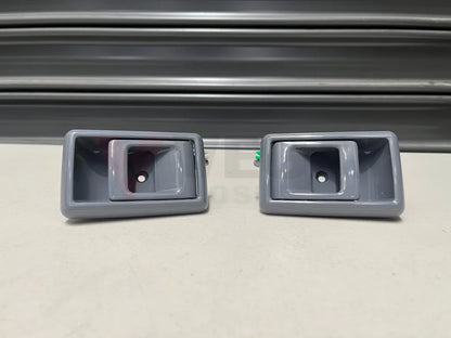 Inner Door Handle Set (Rhs / Lhs) Grey To Suit Landcruiser 78 79 70 Series 69205-10040-B7