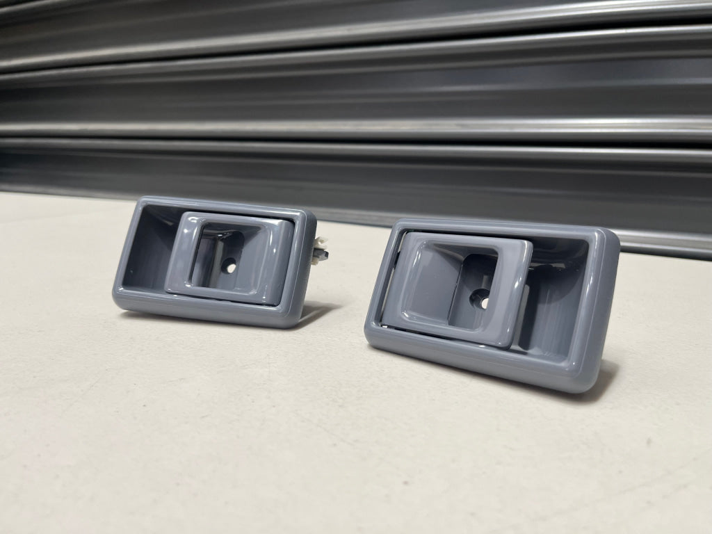 Inner Door Handle Set (Rhs / Lhs) Grey To Suit Landcruiser 78 79 70 Series 69205-10040-B7