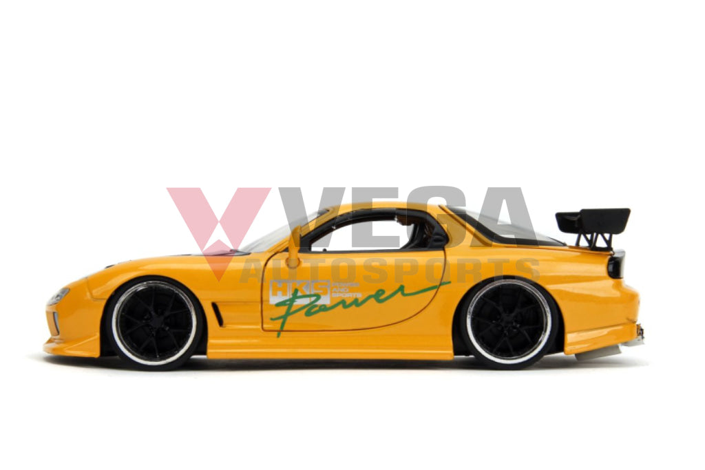 JDM Tuners - 1993 Mazda RX-7 1:24 Scale Diecast Vehicle Merchanandise