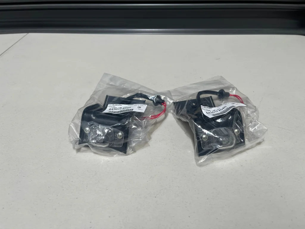 License Plate Lamps Assembly To Suit Subaru Impreza Gc8/Gf8 96-00 84301Fa040 Electrical