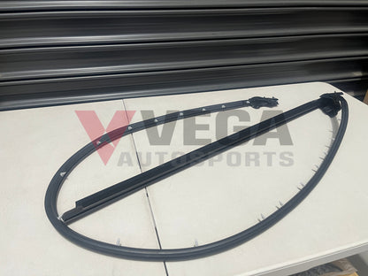 Lower Door Weatherstrip Lhs To Suit Nissan R35 Gtr 80831-62B0A Body Mouldings / Seals