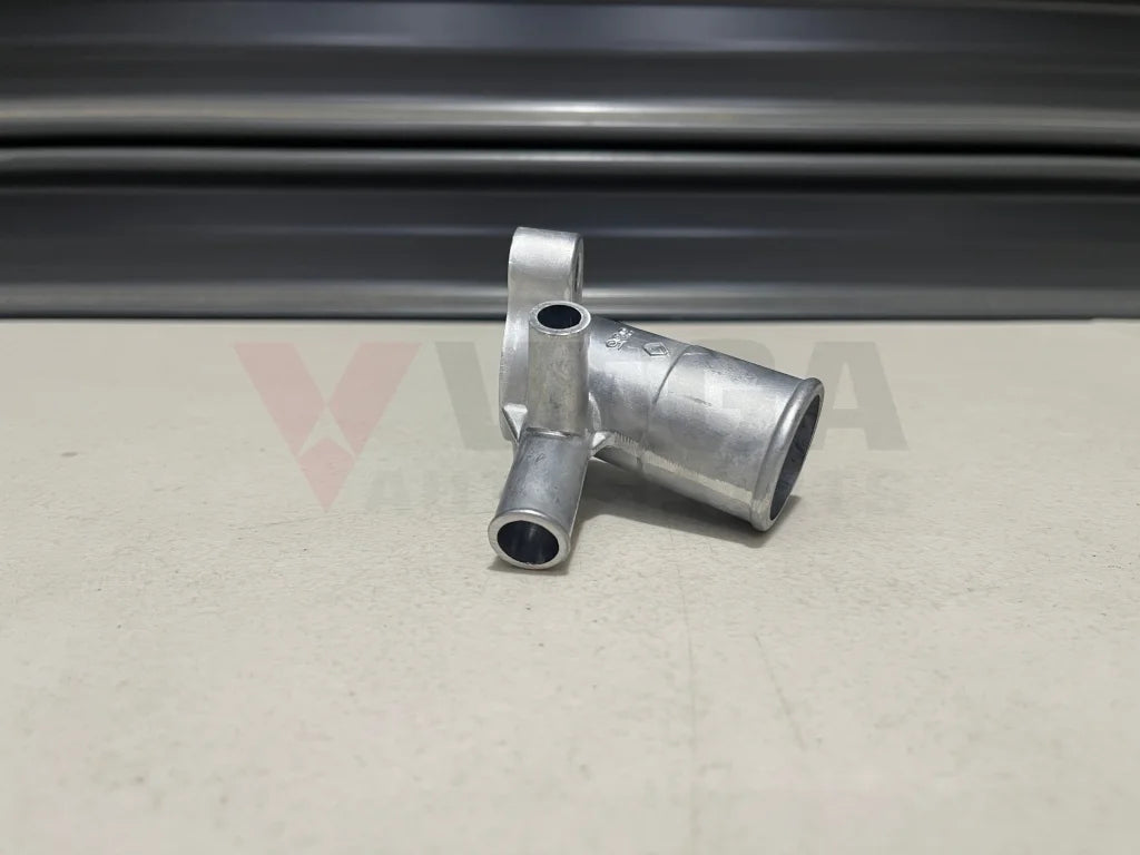 Lower Water Neck Inlet For Datsun L16 L18 L20B 720 910 S110 13049-U0100 Cooling