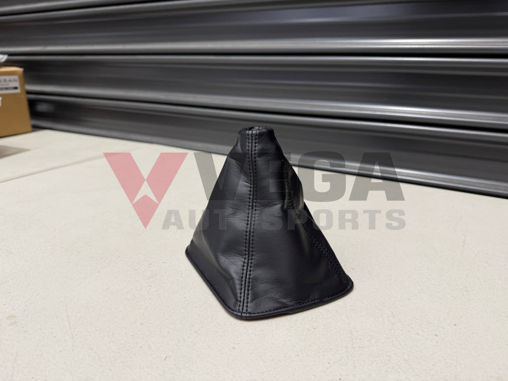 Manual Shifter Boot to suit Toyota Chaser JZX110 / Mark II 58808 22130 C0 Interior