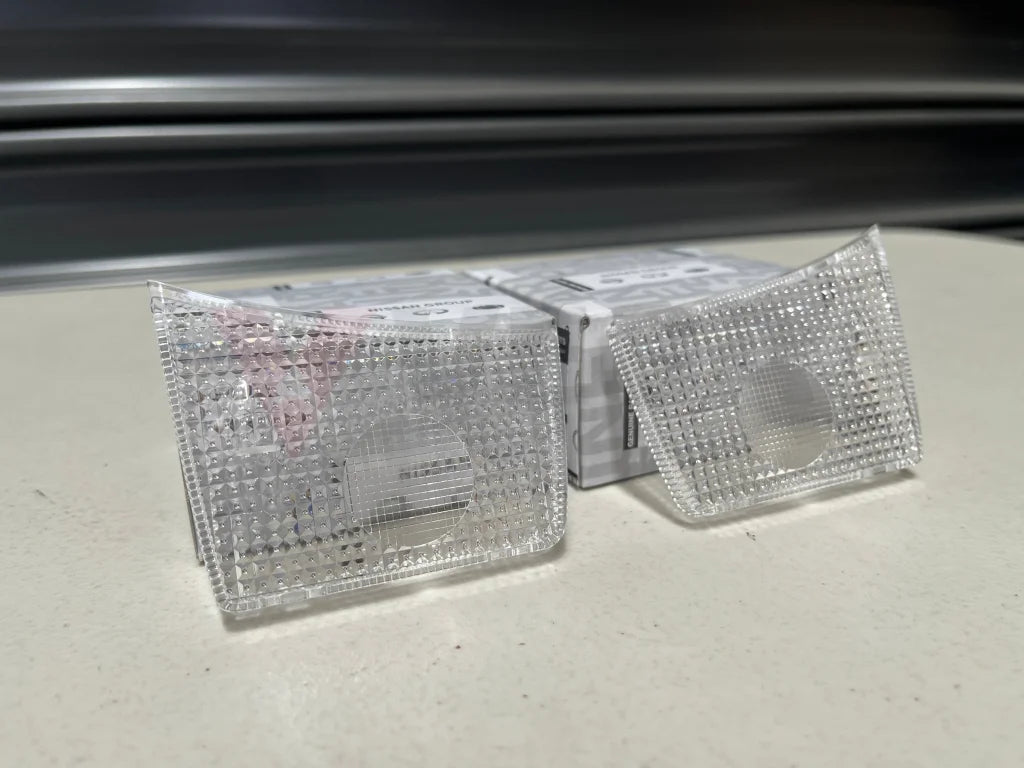 Map Light Set Rhs & Lhs (Clear) To Suit Nissan R35 Gtr 26431-Jf00A / 26432-Jf00A Electrical