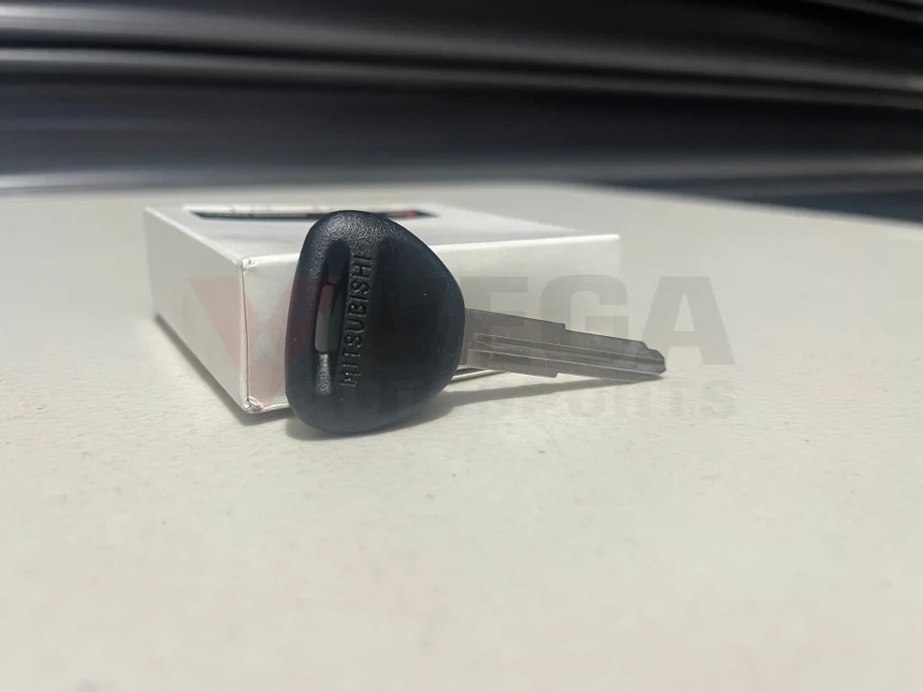 Master Key to suit Mitsubishi Lancer Evolution 4 / 5 / 6 Airtrek CU2W / CU4W FTO DE3A MB852312 Interior