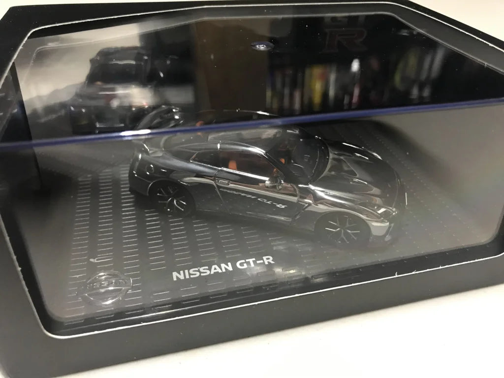 Nissan GTR Nismo 1:43 Scale Model - Chrome - Vega Autosports