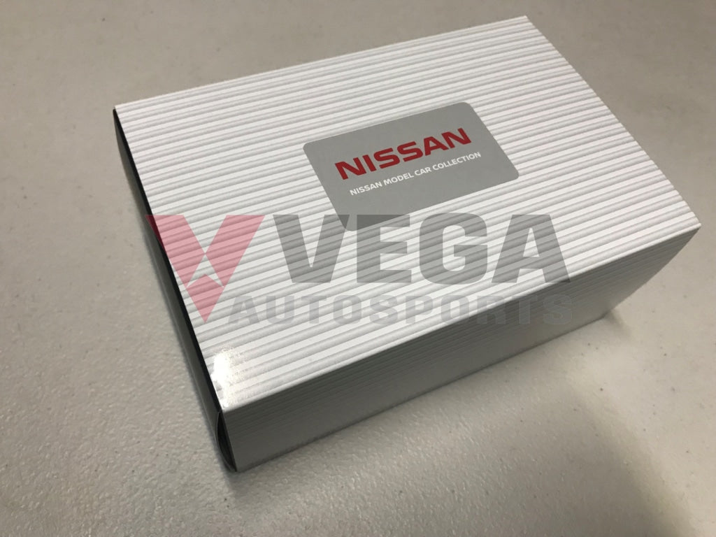 Nissan GTR Nismo 1:43 Scale Model - Chrome - Vega Autosports