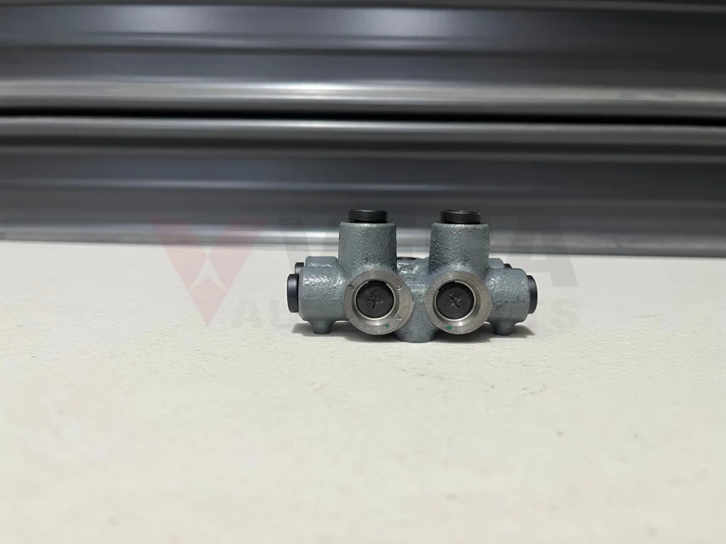 Non-Abs Proportioning Valve To Suit Mitsubishi Lancer Evolution 1 1992.10-1993.11 Mb699641 Brakes