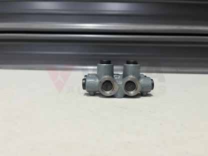 Non-Abs Proportioning Valve To Suit Mitsubishi Lancer Evolution 1 1992.10-1993.11 Mb699641 Brakes