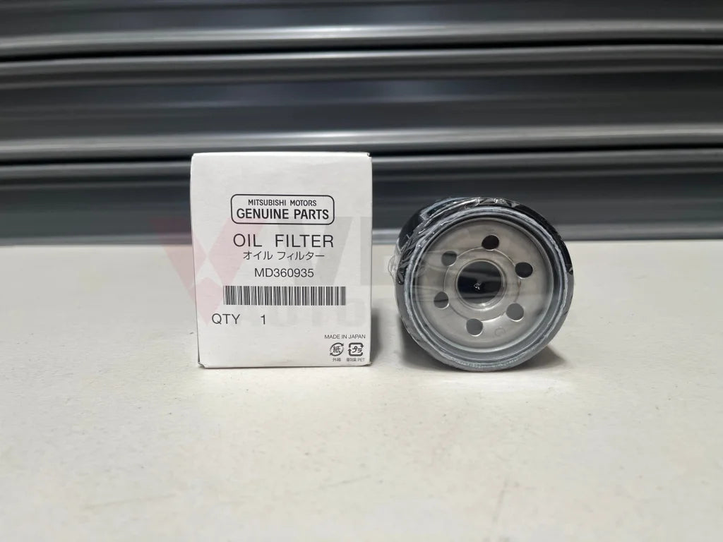 Oem Oil Filter To Suit Mitsubishi Lancer Evolution 1-3 Cd9A Ce9A Md360935 Engine