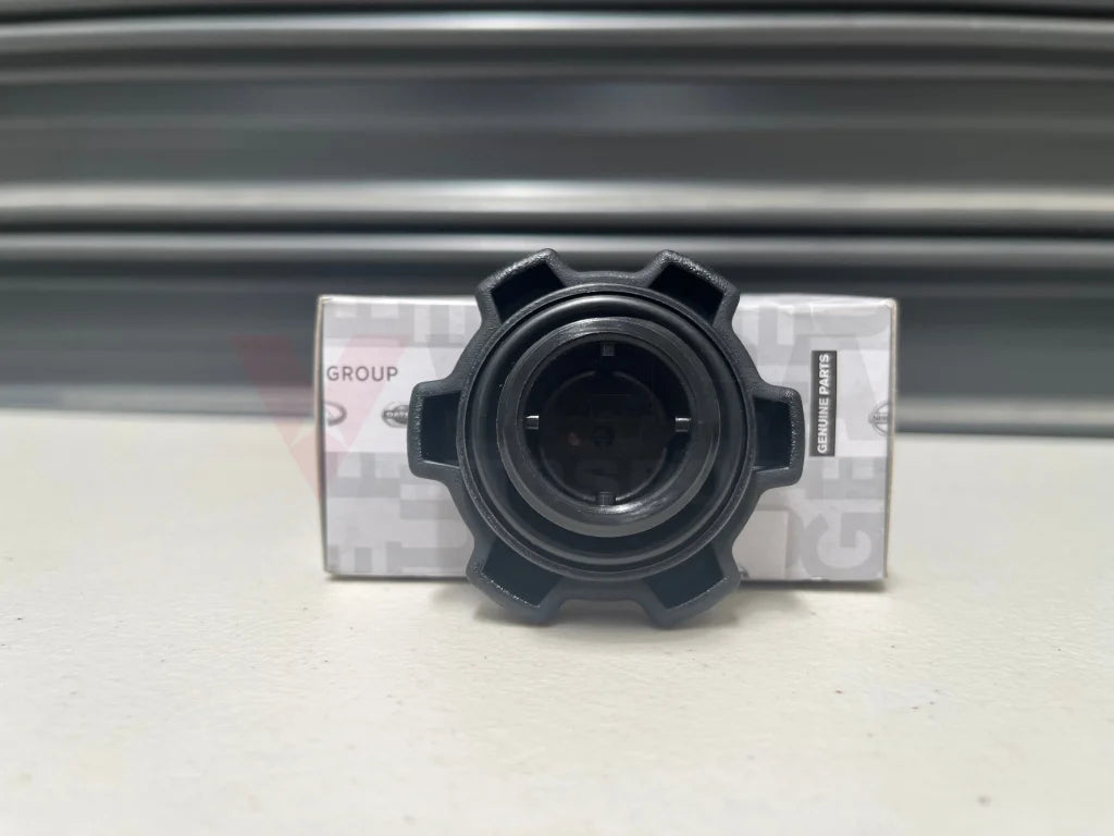 Oil Filler Cap To Suit Nissan R35 Gtr - 15255-Jf01A Engine