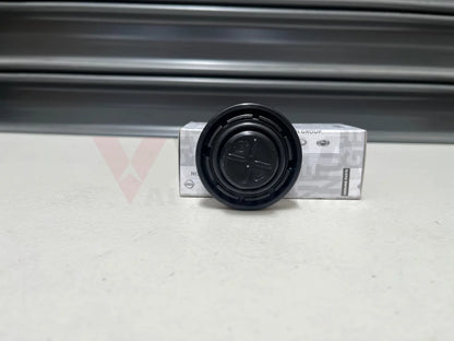 Oil Filler Cap To Suit Nissan S13 / S14 S15 R33 R34 C34 A31 N14 N15 N16 15255-1P103 Engine