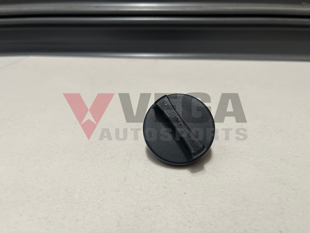 Oil Filler Cap To Suit Toyota Landcrusier Vdj76 78 79 200 4.5L 1Vdftv V8 12180-38010 Engine