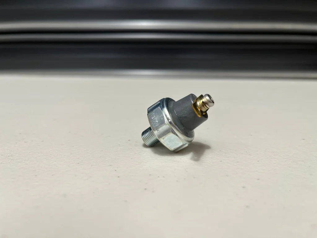 Oil Pressure Switch To Suit Mitsubishi Lancer Evolution 5 / 6 7 8 9 Cp9A Ct9A Electrical