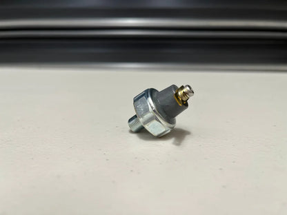 Oil Pressure Switch To Suit Mitsubishi Lancer Evolution 5 / 6 7 8 9 Cp9A Ct9A Electrical
