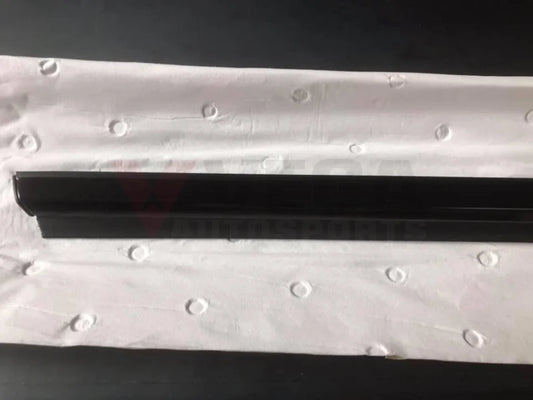 Outer Belt Mould (RHS) to suit Nissan Skyline R32 GTR / GTS-T / GTS - Vega Autosports