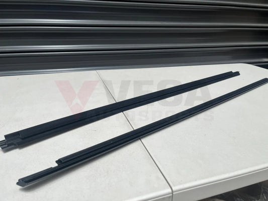 Outer Belt Mould Set (Rhs & Lhs) To Suit Nissan R35 Gtr 80820-Jf00A / 80821-Jf00A Body Mouldings