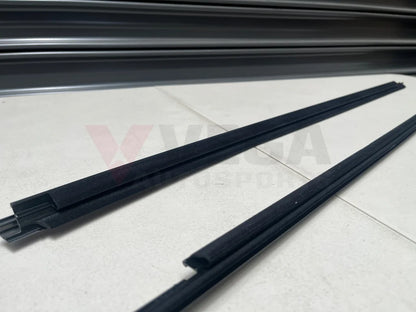 Outer Belt Mould Set (Rhs & Lhs) To Suit Nissan R35 Gtr 80820-Jf00A / 80821-Jf00A Body Mouldings