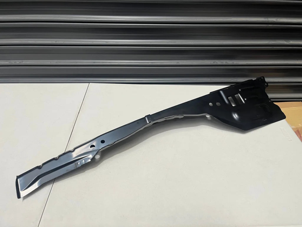 Outer Hood Ledge Assembly Rhs To Suit Nissan R34 Gtr 64180-Aa000 Body Panels