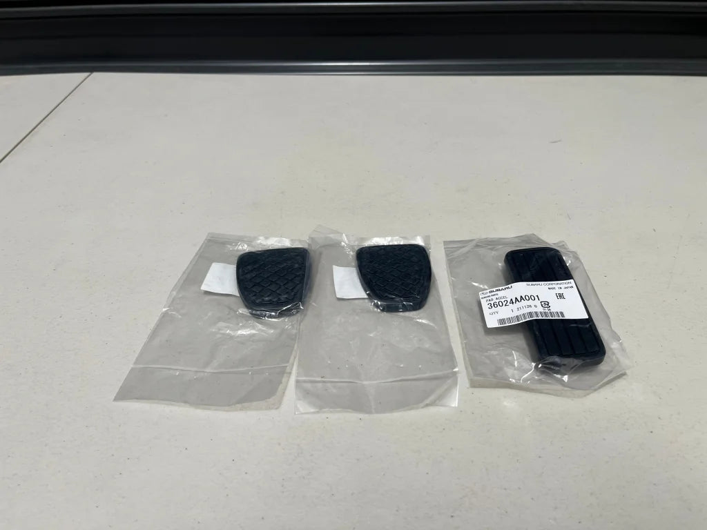 Pedal Set (3-Piece) To Suit Subaru Impreza Gc8 /Gf8 1992 - 2007 36024Aa001 / 36015Ga111 Interior