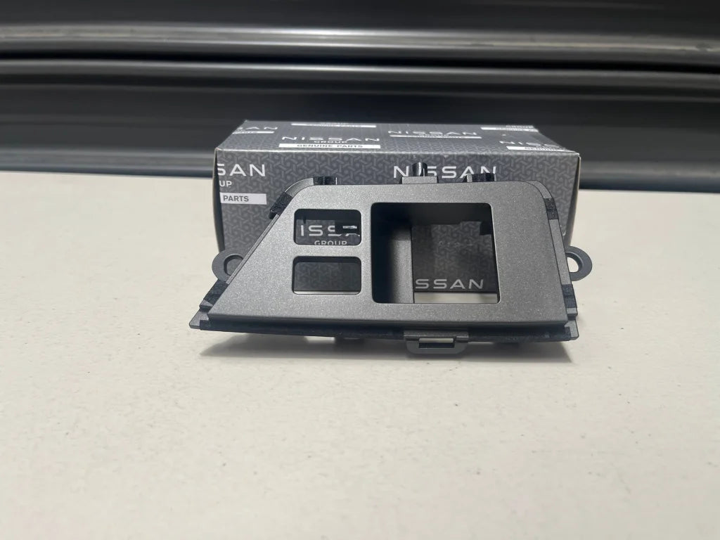 Power Window Switch Finisher (Rhs) To Suit Nissan R35 Gtr Dba 2011-2016 80960-Kb50A Interior