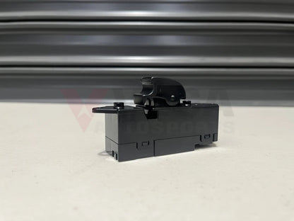 Power Window Switch (Rear Driver Rhs) To Suit Mitsubishi Lancer Evolution 7 / 8 9 Ct9A 8608A100