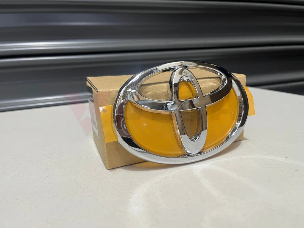 Radiator Grill Emblem to suit Toyota Landcruiser UZJ100 90975-02046 Emblems Badges and Decals
