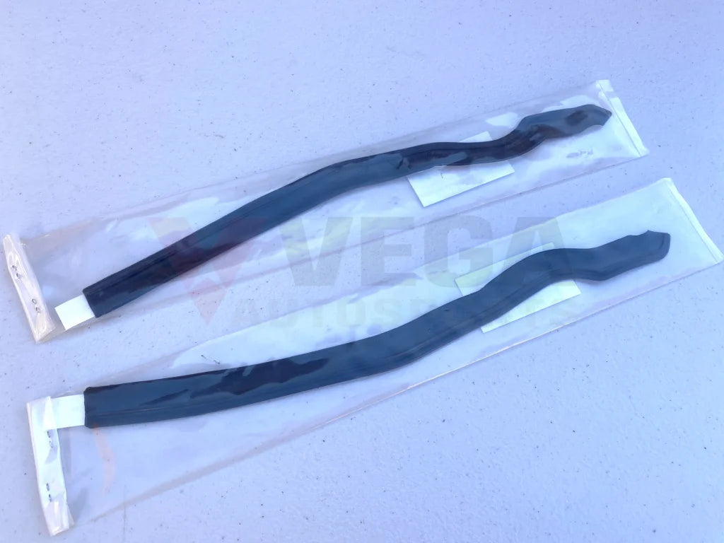 Rear Bumper to Rear Quarter Rubber RHS/LHS to suit R32 GTR, GTS-t, GTS, GTS4 - Vega Autosports