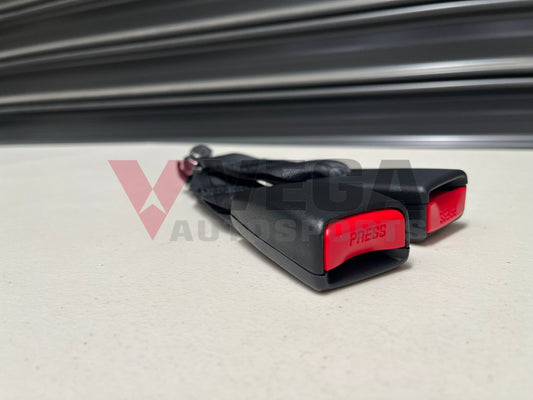Rear Centre Buckle Set To Suit Mitsubishi Lancer Evolution 7 / 8 9 - 7000B538 Interior