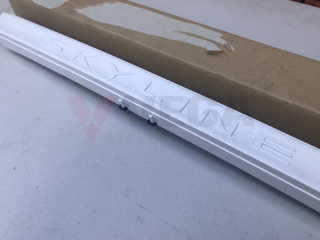 Rear Centre Tail light Garnish to Nissan Skyline R33 GTR / GTS-T / GTS - Vega Autosports