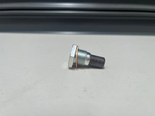 Rear Diff Magnetic Drain Plug to suit Mitsubishi Lancer Evolution 4 / 5 / 6 / 7 / 8 / 9 CP9A CT9A MB569390 - Vega Autosports