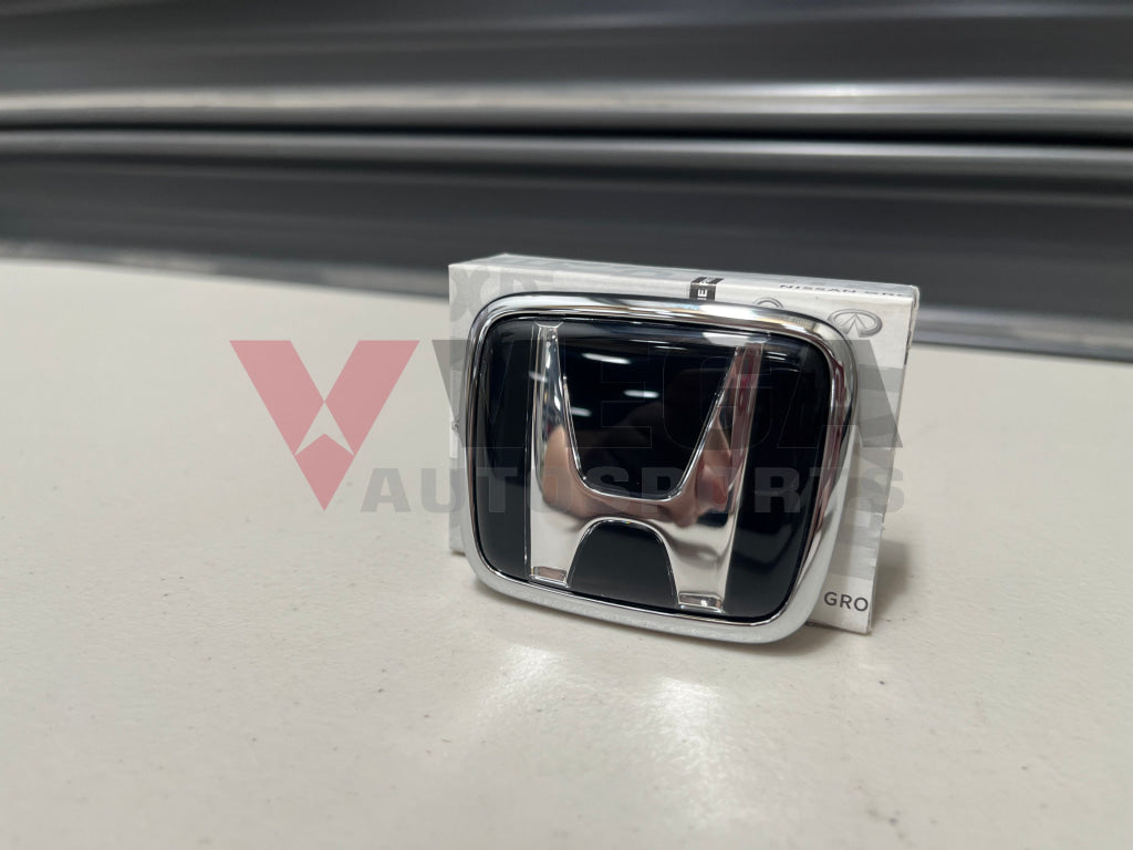 Rear Emblem "Honda" to suit Honda S2000 AP1 AP2 *NH547* 75701-S2A-000ZB *Discontinued* - Vega Autosports
