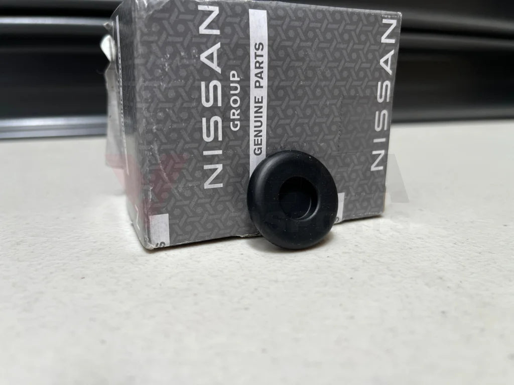 Rear Floor Plug / Grommet 28.6Mm To Suit Nissan Skyline R33 R34 74816-24U18 Nuts Bolts Screws