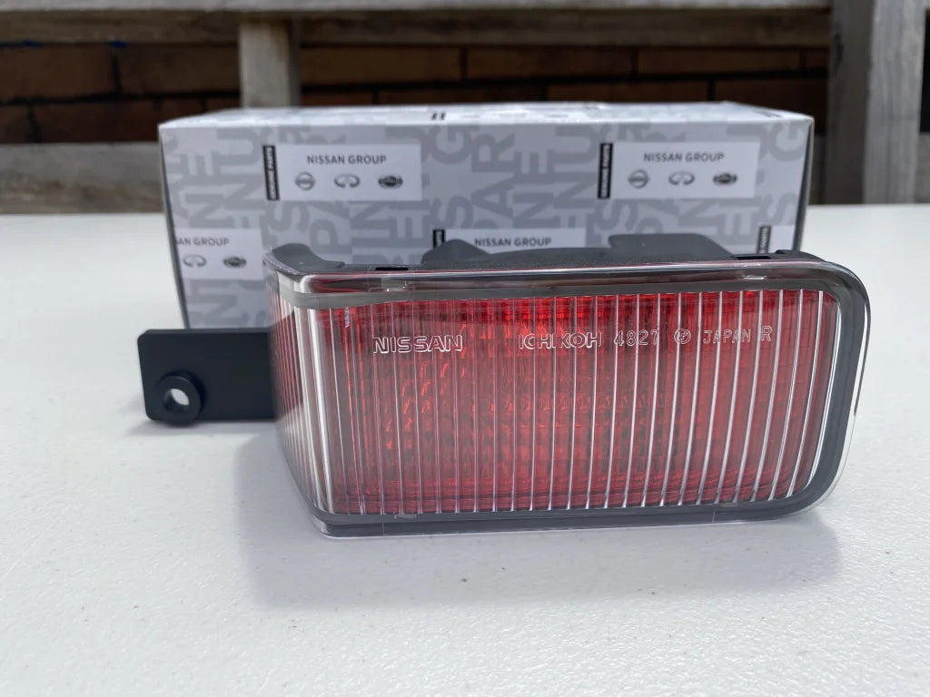 Rear Fog Light (Rhs Red) Late To Suit Nissan Skyline R34 Gtr / 20Gt 25Gt 25Gt-4 Exterior