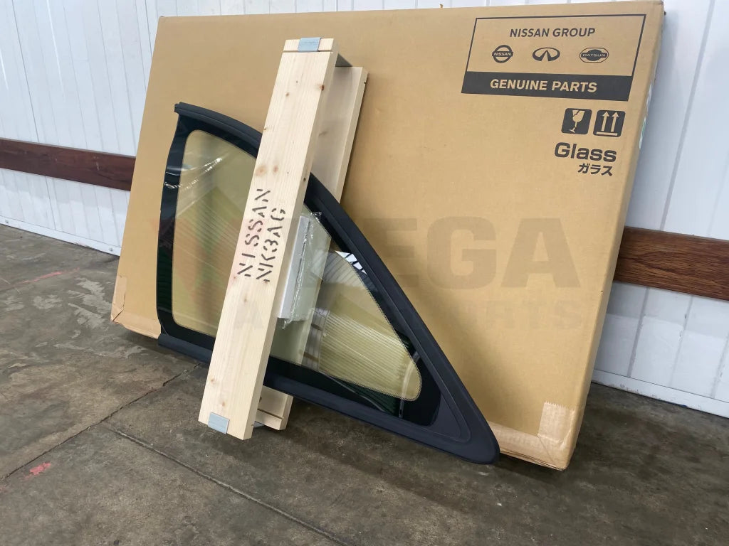 Rear Quarter Glass & Moulding (Lhs) To Suit Nissan Skyline R33 Model (All) - Coupe 83307-24U01