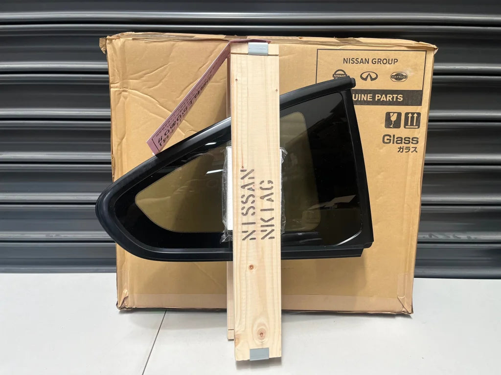 Rear Quarter Glass & Moulding (Rhs) To Suit Nissan Silvia S15 83306-85F10 Exterior