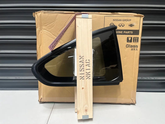 Rear Quarter Glass & Moulding (Rhs) To Suit Nissan Silvia S15 83306-85F10 Exterior