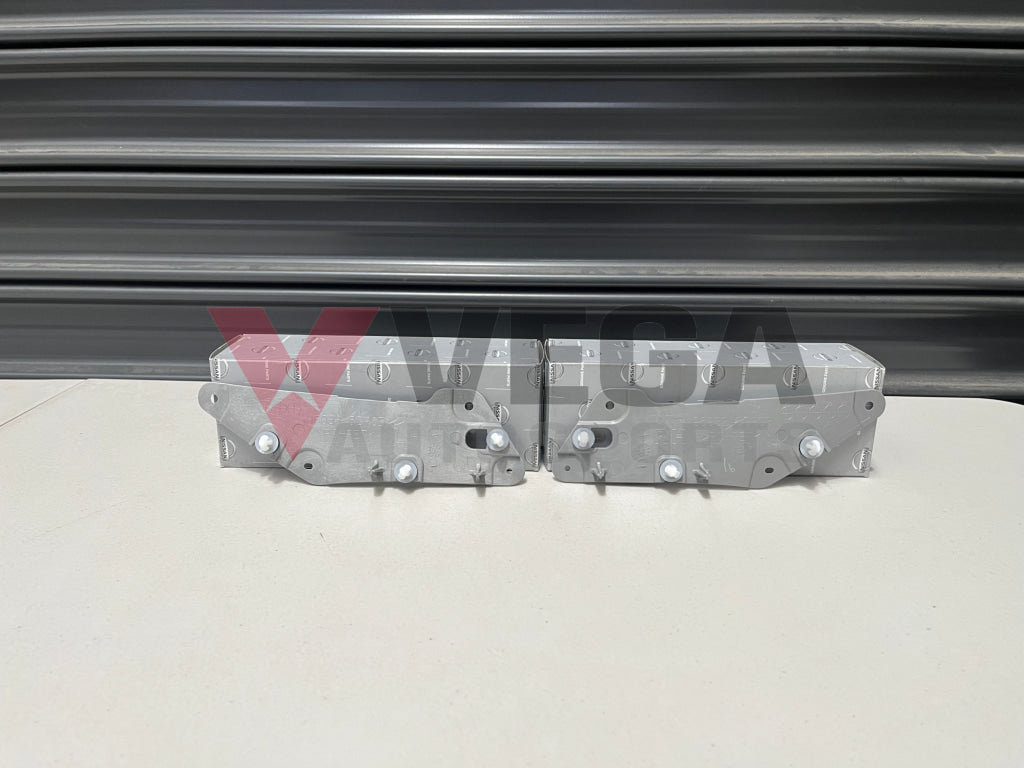 Rear Spoiler Side Section Bracket Set RHS / LHS to suit Nissan Z RZ34 ...