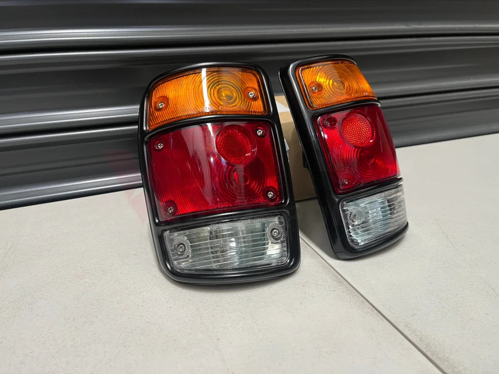 Rear Tail Light Assembly (Rhs & Lhs) To Suit Datsun 1200 Ute B120 1978-1989 26550-G1260 /